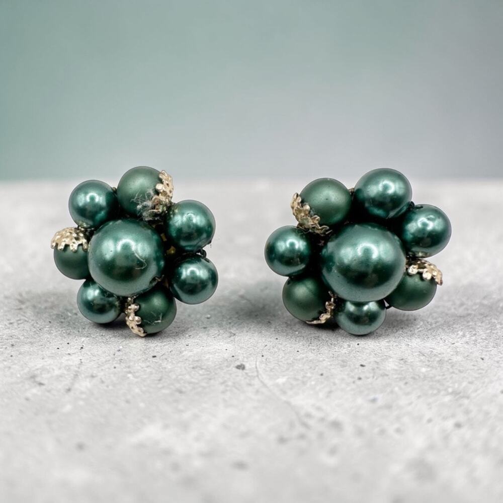 Beaded Clip On Earrings JAPAN Green Silver tone Cluster Vintage Retro Jewelry